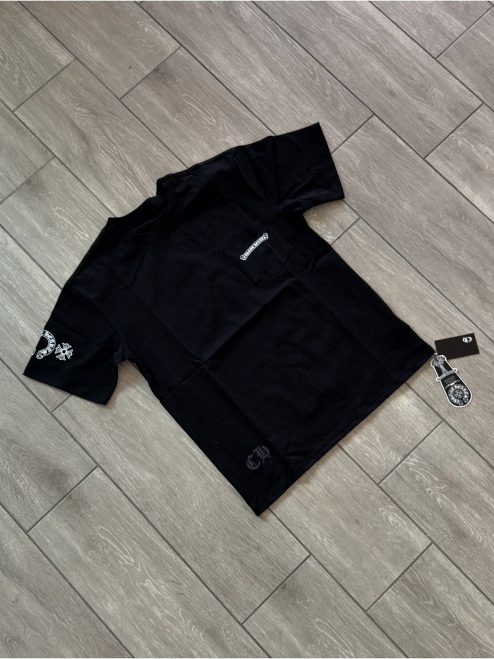 Chrome Hearts Multi Color Cross
Black Tee for Men Size Medihm